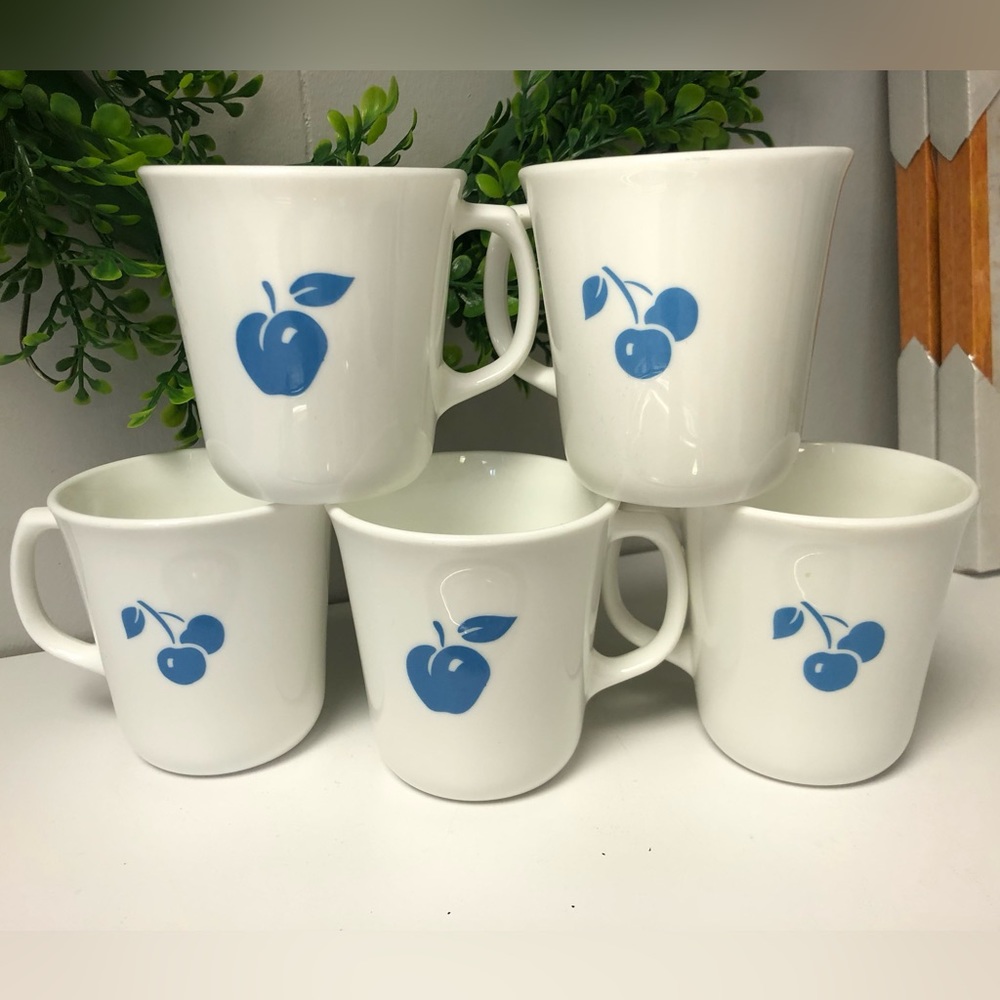 COPY - Corning Eve Pattern Blue Cherry Blue Apple Set of 5 Vintage Mugs 10oz Gr…